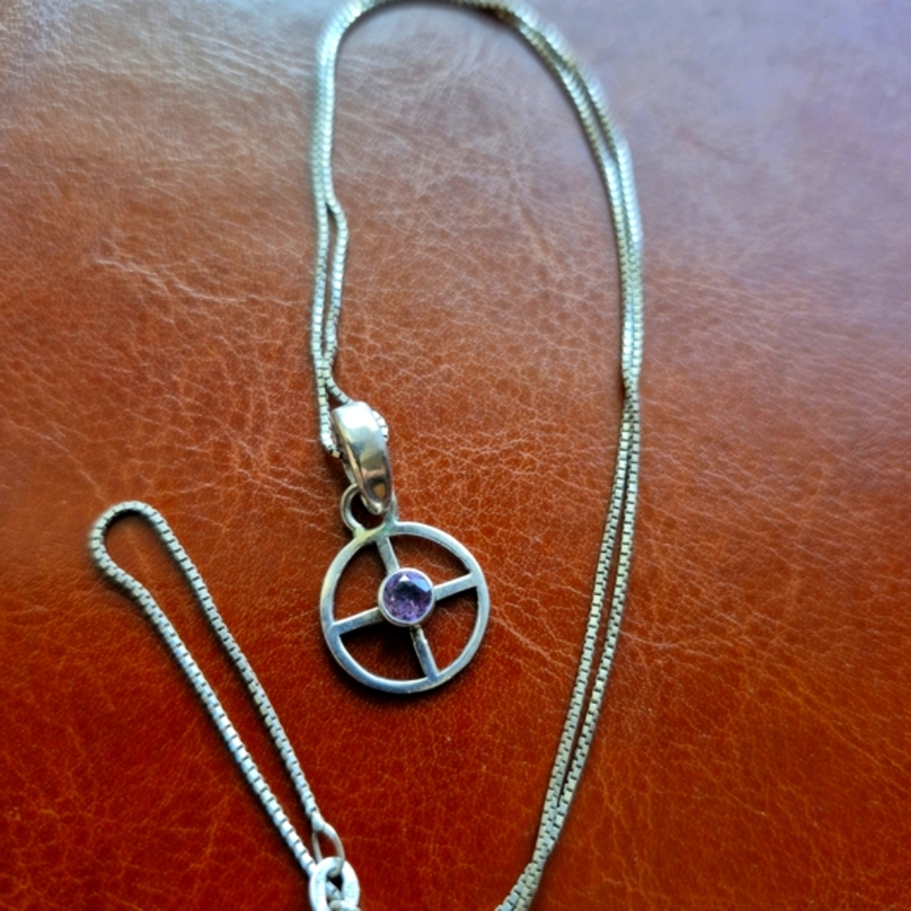 Elegant 9.25 Silver Amythest Pendant Necklace with Silver Chain.